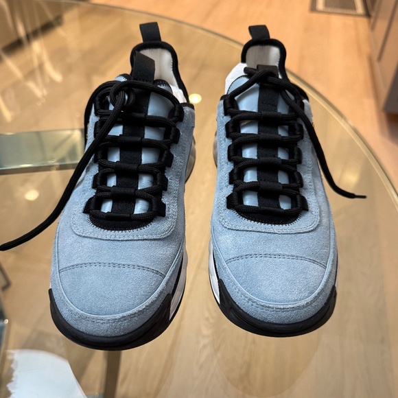 Chanel sneakers - Picture 1 of 4